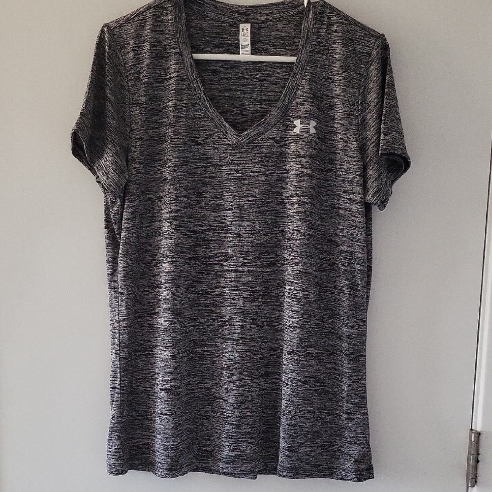 Under Armour Women's Heather V-Neck Performance Tee